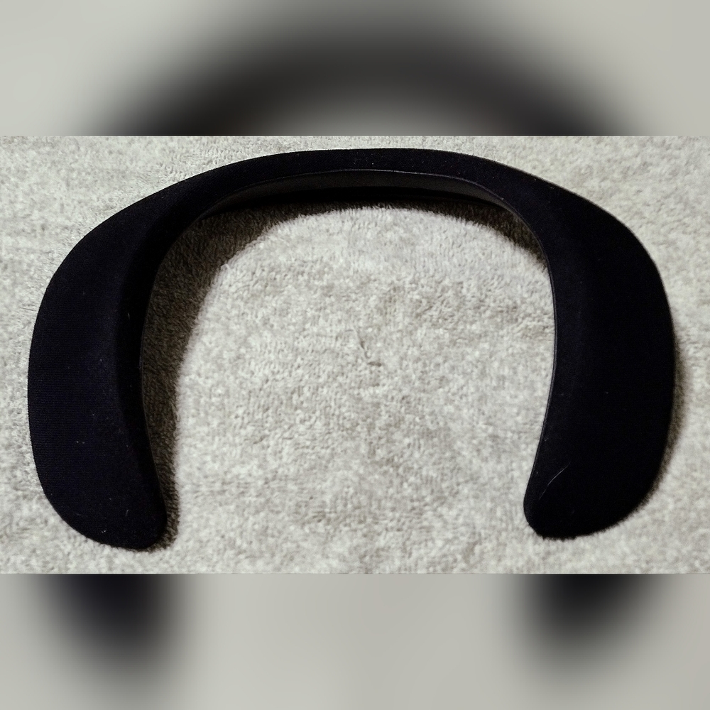 Bose Sound Wear Companion Portable Bluetooth Wearable Neck Speaker